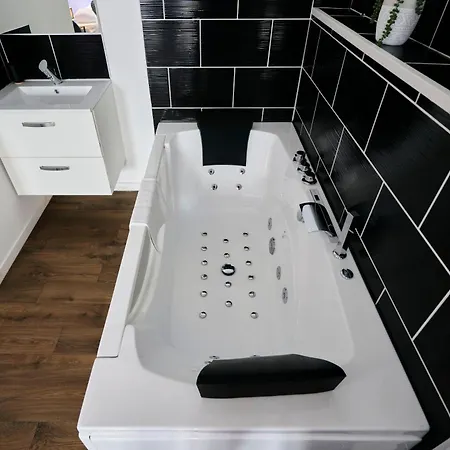 Ng Prestige - Lille L Roubaix Trichon - Balneo - Netflix - Wifi Apartment Exterior photo