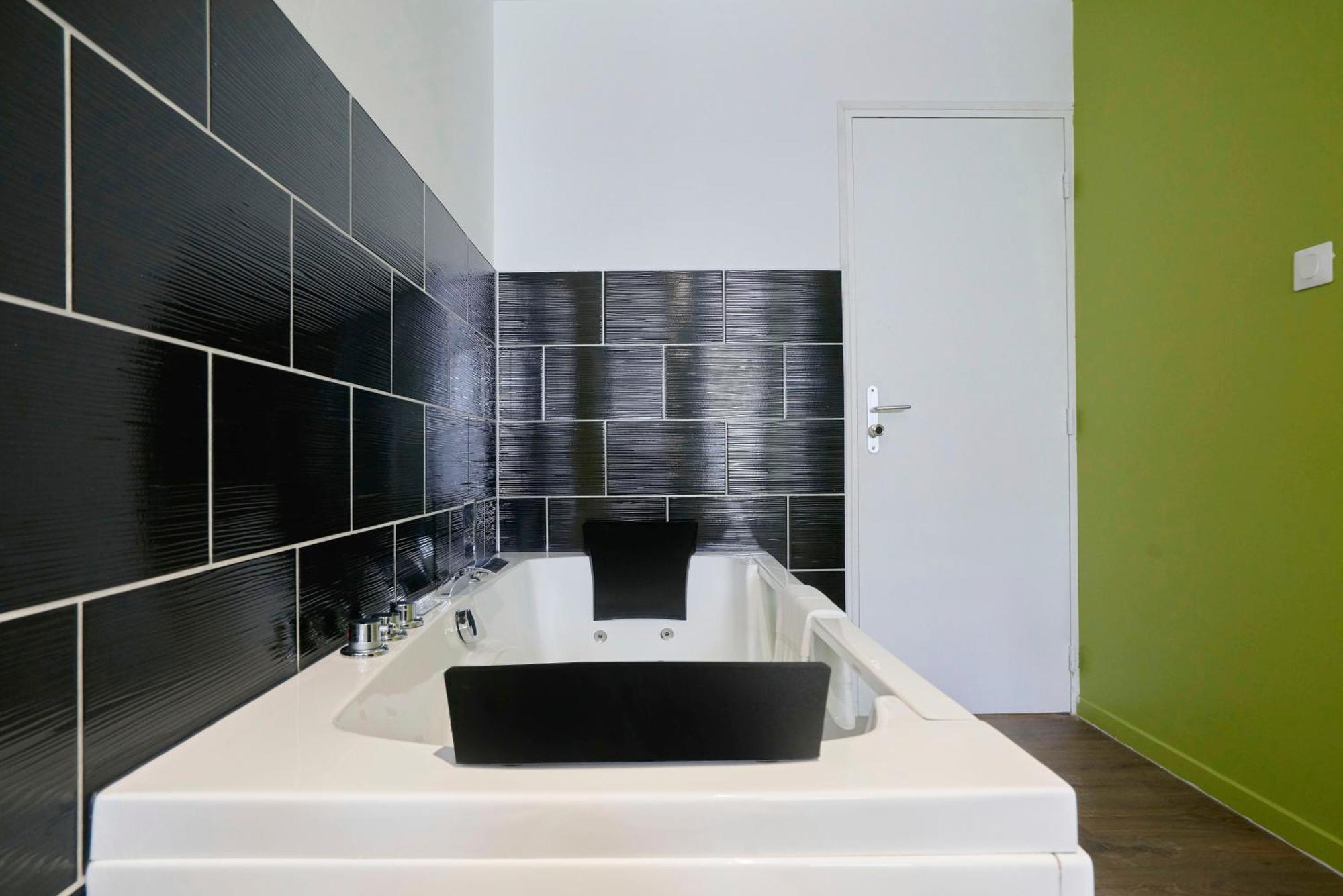 Ng Prestige - Lille L Trichon - Balneo - Netflix - Wifi * Roubaix
