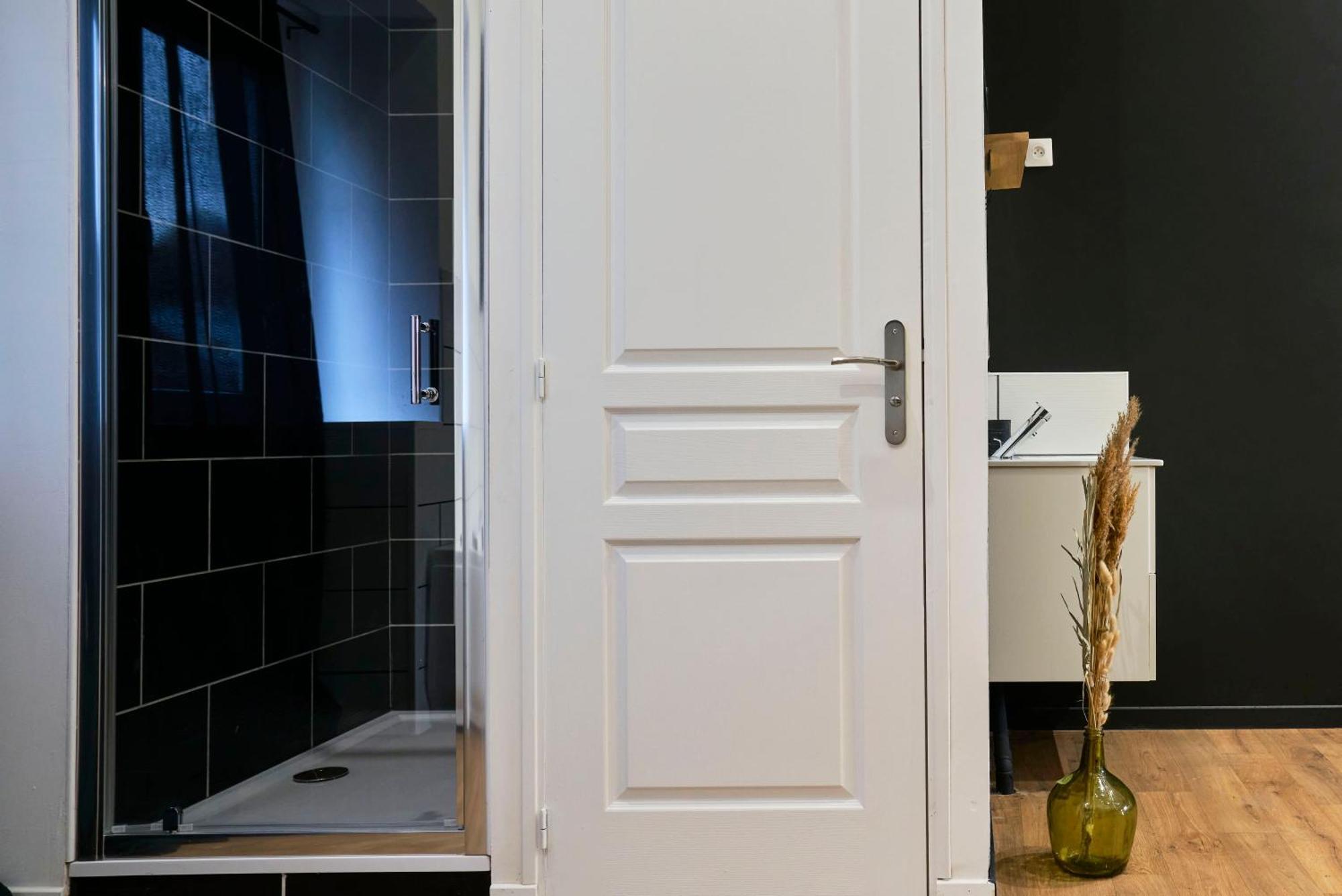 Ng Prestige - Lille L Trichon - Balneo - Netflix - Wifi *