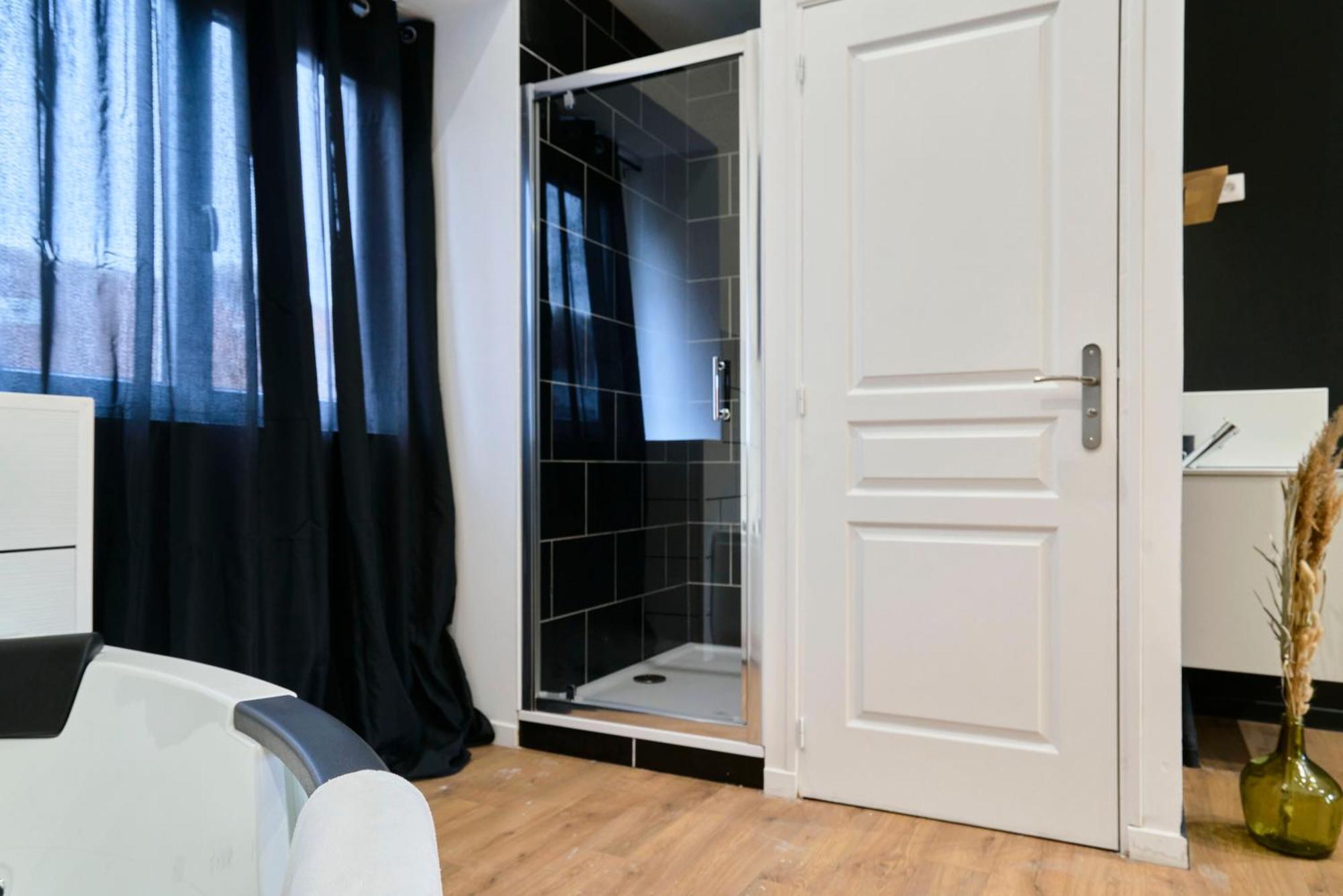 Ng Prestige - Lille L Trichon - Balneo - Netflix - Wifi *